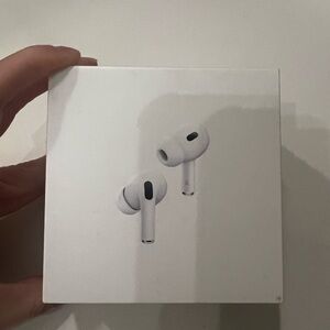 Apple AirPods Pro with MagSafe Charging Case